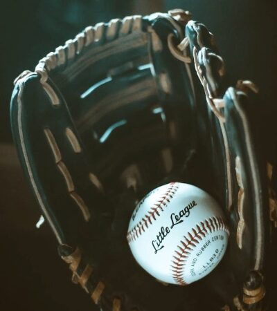 How to Size the Perfect Baseball Glove for a Kit